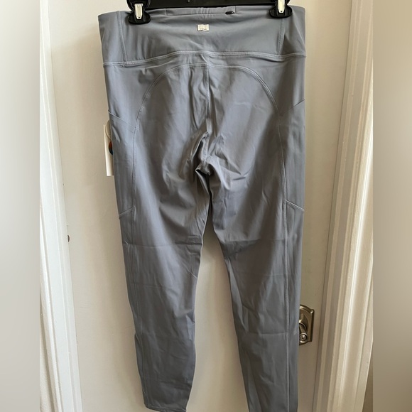 Vuori Stride Legging - size L - Picture 13 of 14